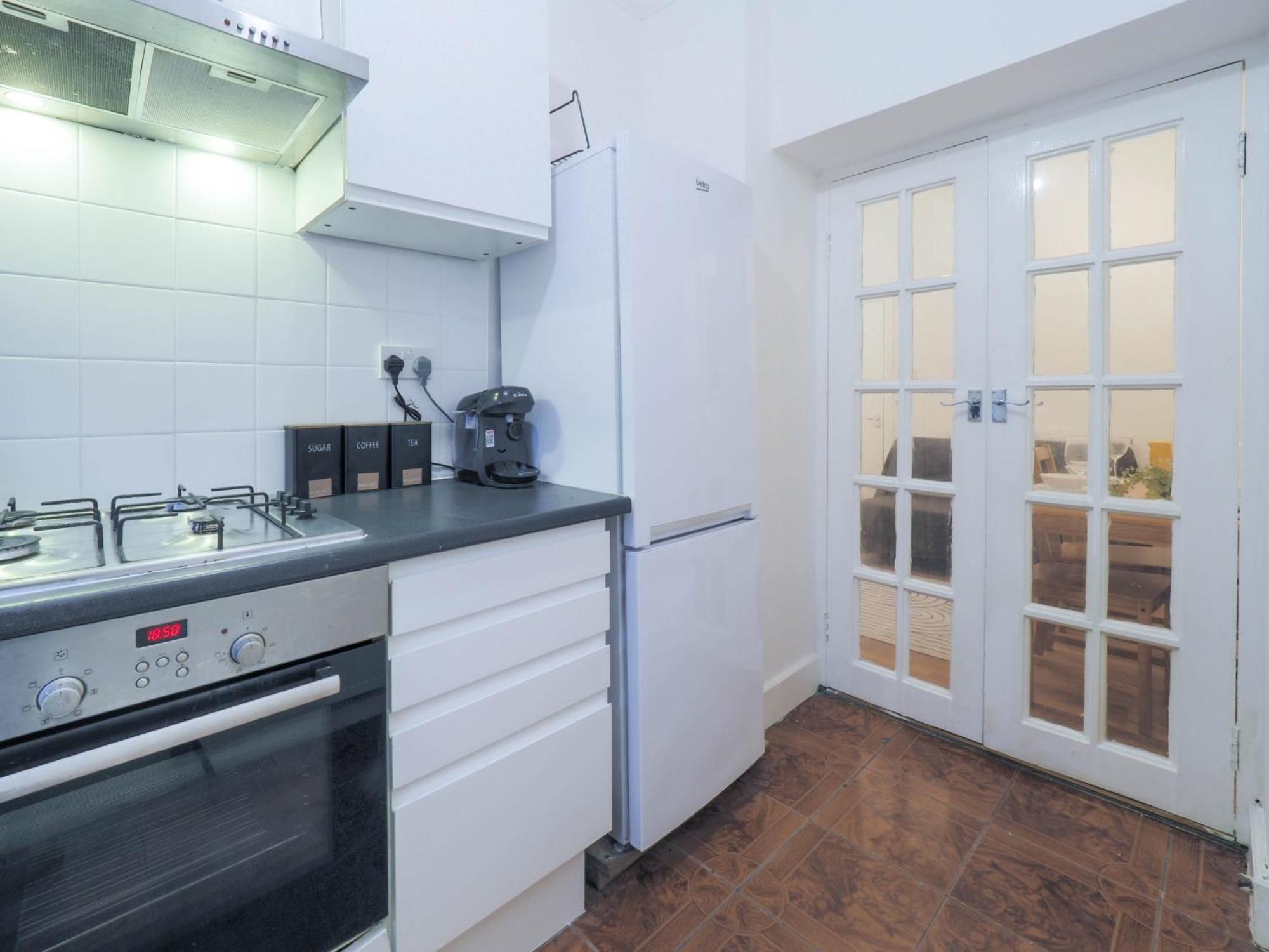 Appartamento F1 Cozy 2 Bed Flat Opposite Olympia Sleeps 5 People *