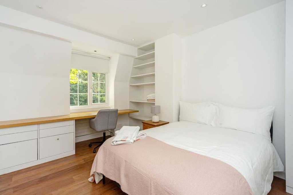 Apartment Stunning 4 Bedroom In Holland Park
