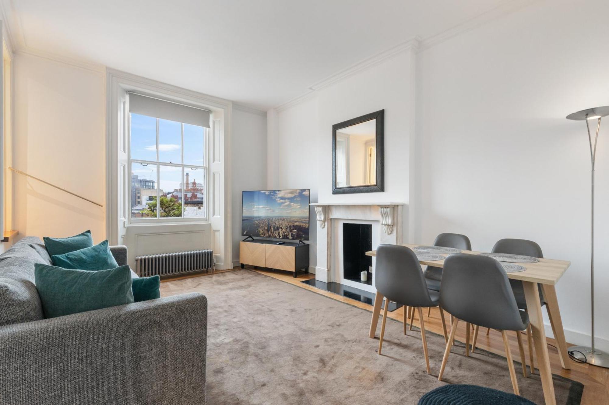 Heavenly Stays, Knightsbridge, Stylish 2-bd Escape Lejlighed