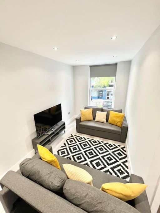 Wow Abbey Road - Sleeps Up To 8 Apartment