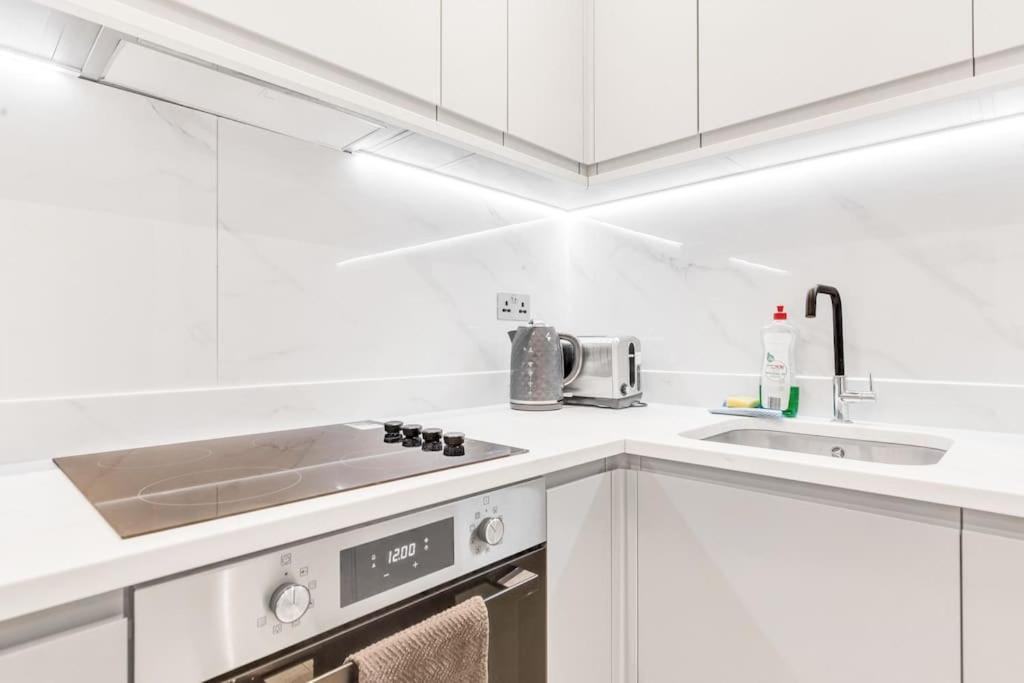 Wow Abbey Road - Sleeps Up To 8 London