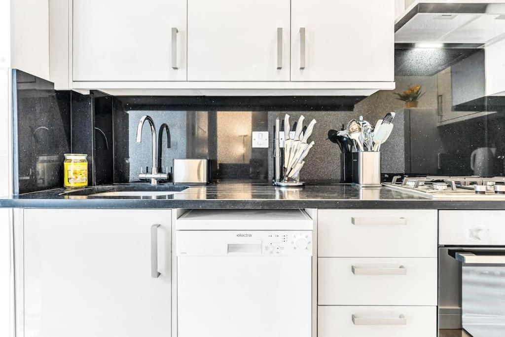 Lejlighed Luxaway Holland Park With Ac - Sleeps 8