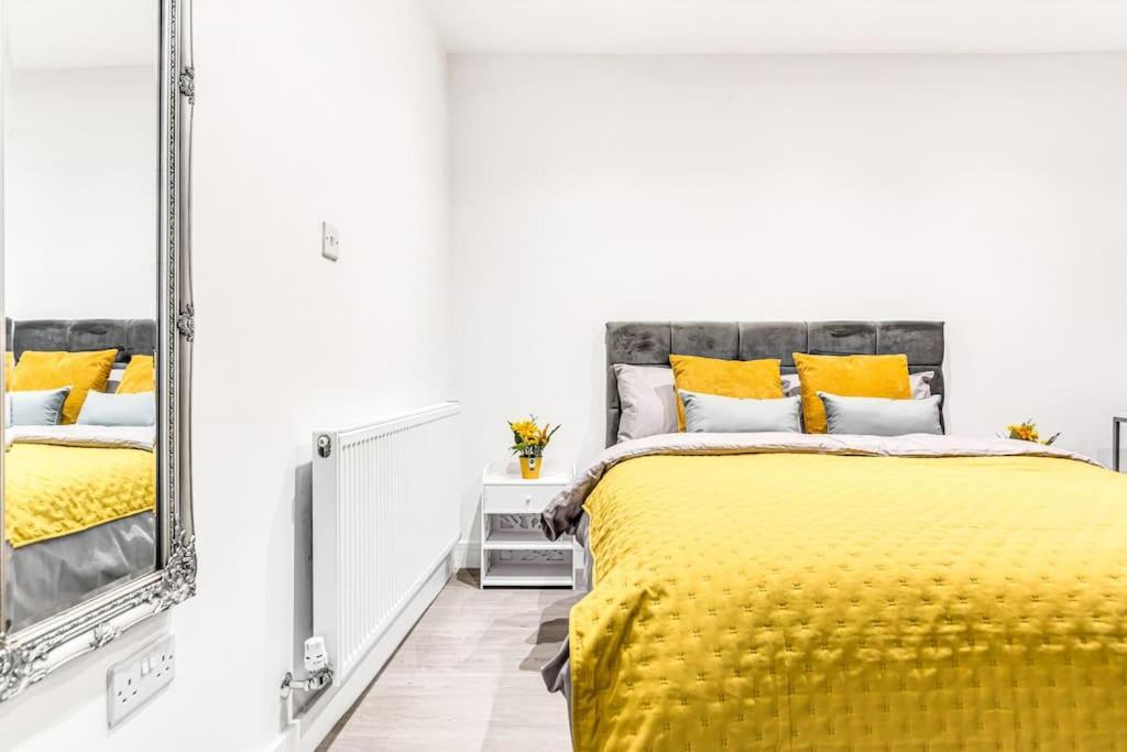 Luxaway Holland Park With Ac - Sleeps 8 Lejlighed London