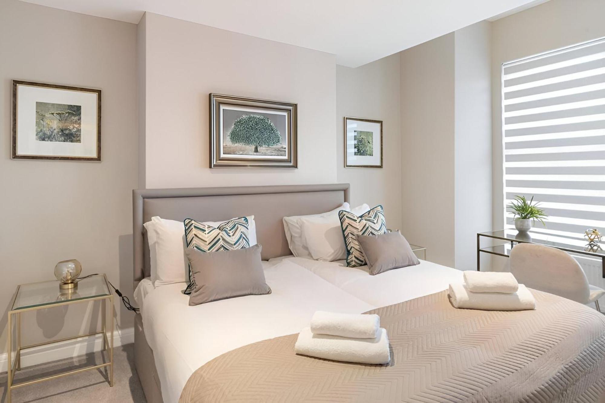 Earthy Elegance Stylish 4br For Urban Escapes Lägenhet *