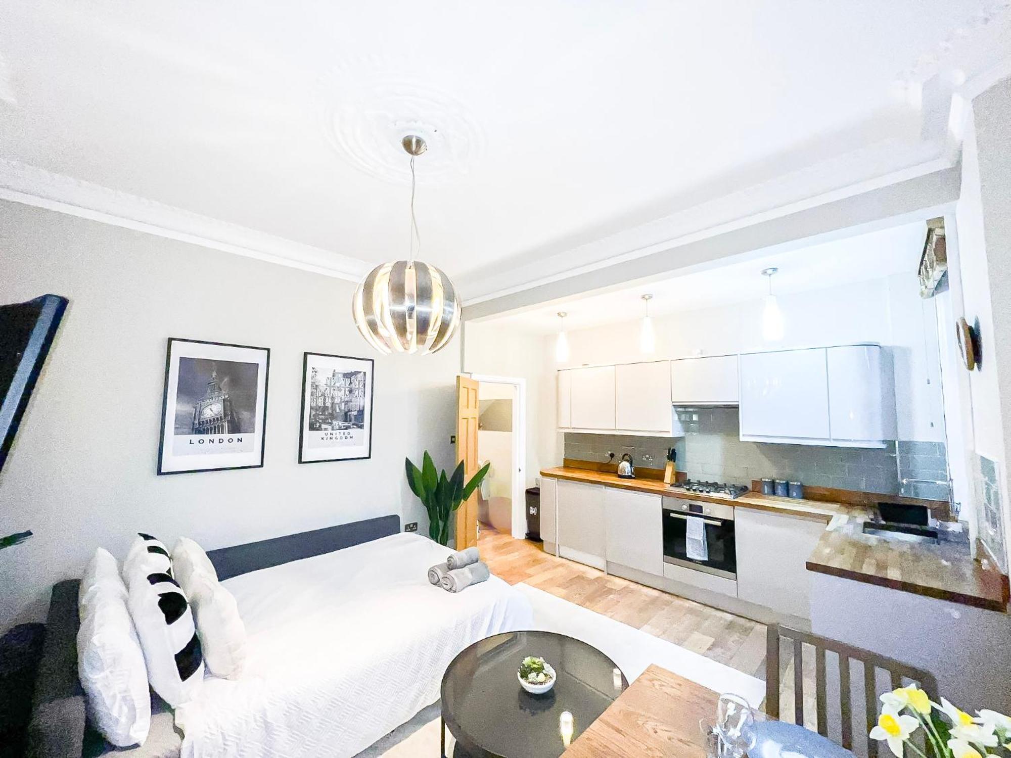 Tranquil 3bdr Haven In Stockwell Near The Oval Leilighet London