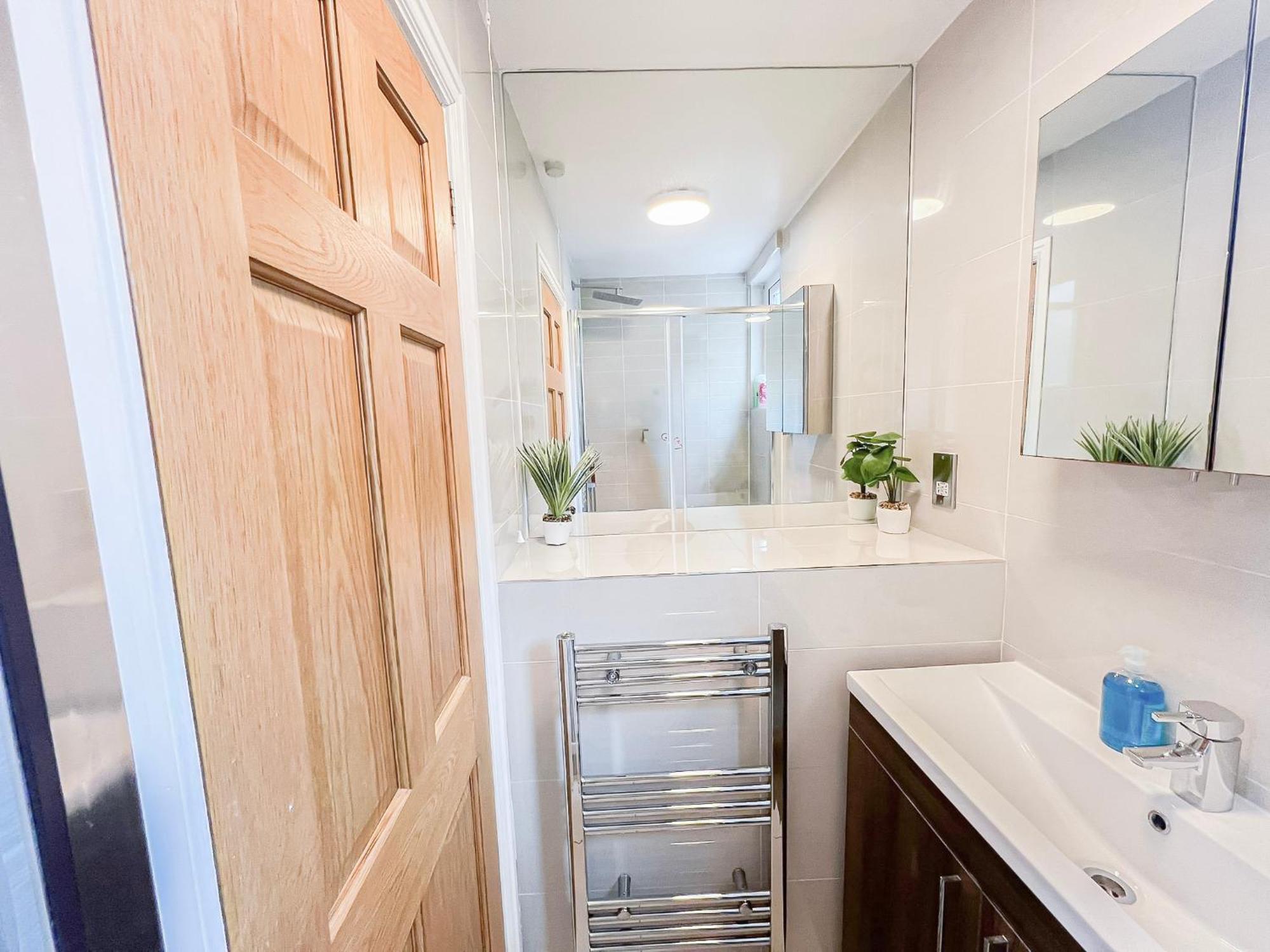 Leilighet Tranquil 3bdr Haven In Stockwell Near The Oval London