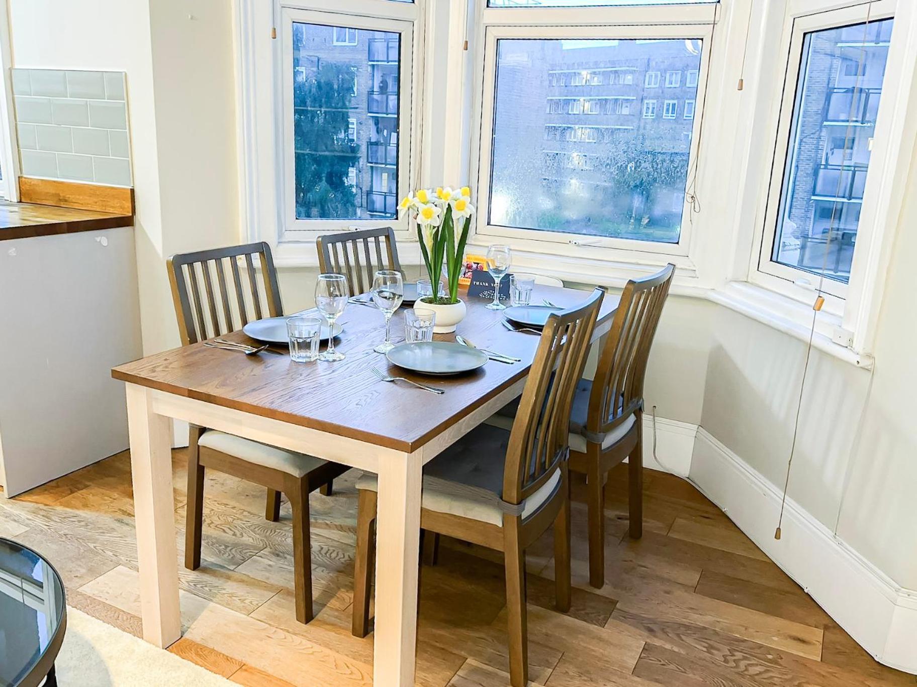 Tranquil 3bdr Haven In Stockwell Near The Oval Leilighet London