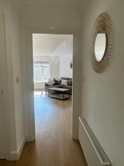 2 Bedroom, Parking, Hounslow St Lejlighed