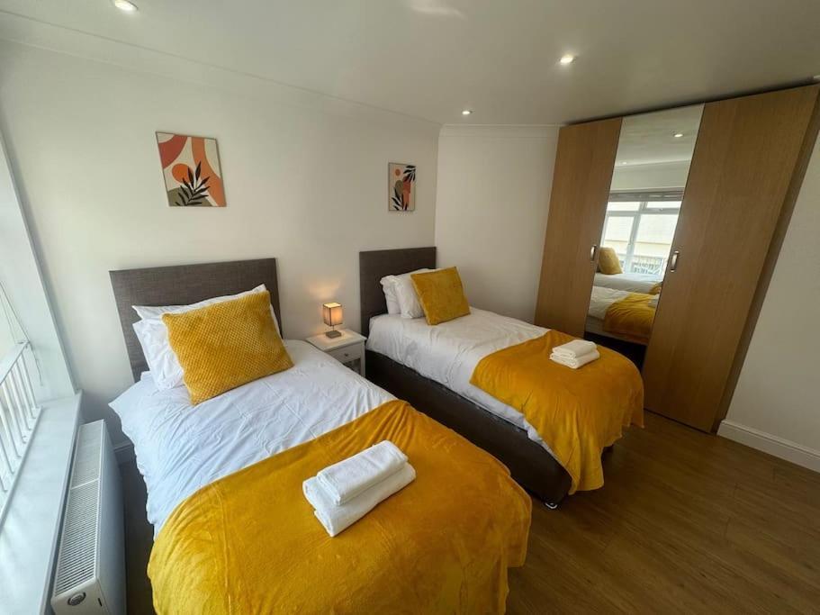 2 Bedroom, Parking, Hounslow St Lejlighed London