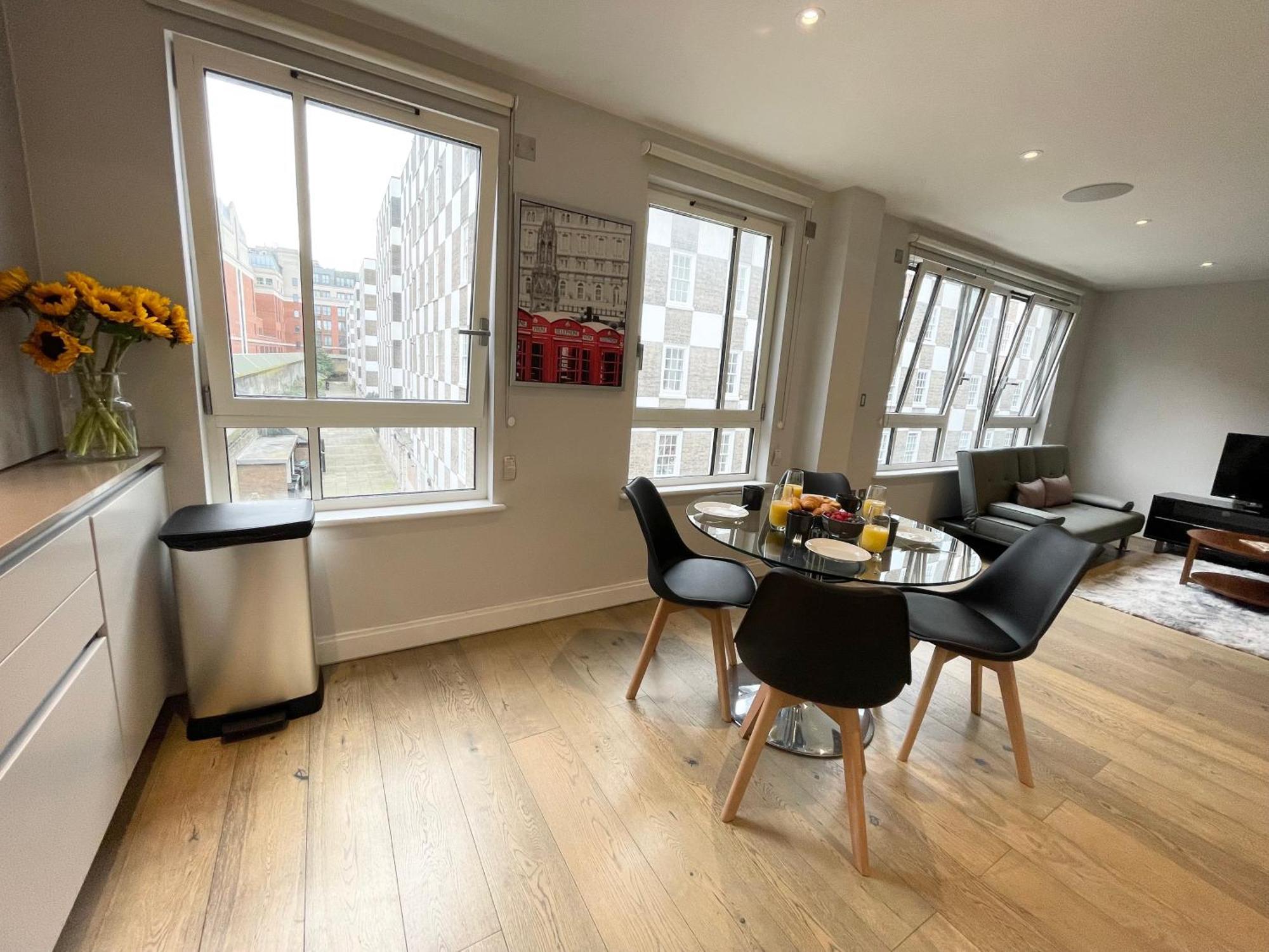 Luxury In Westminster Apartment *