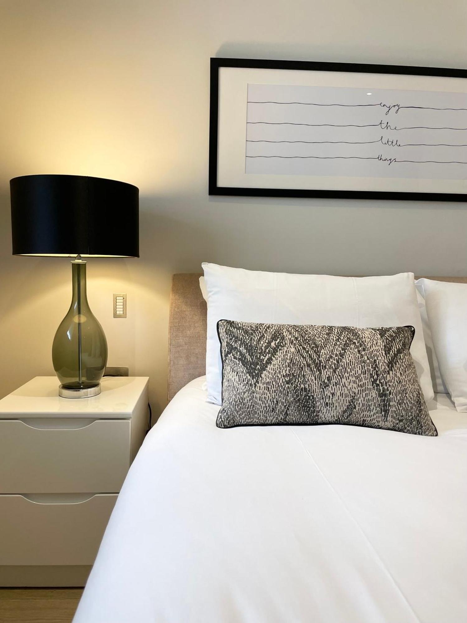 Luxury In Westminster Apartment *