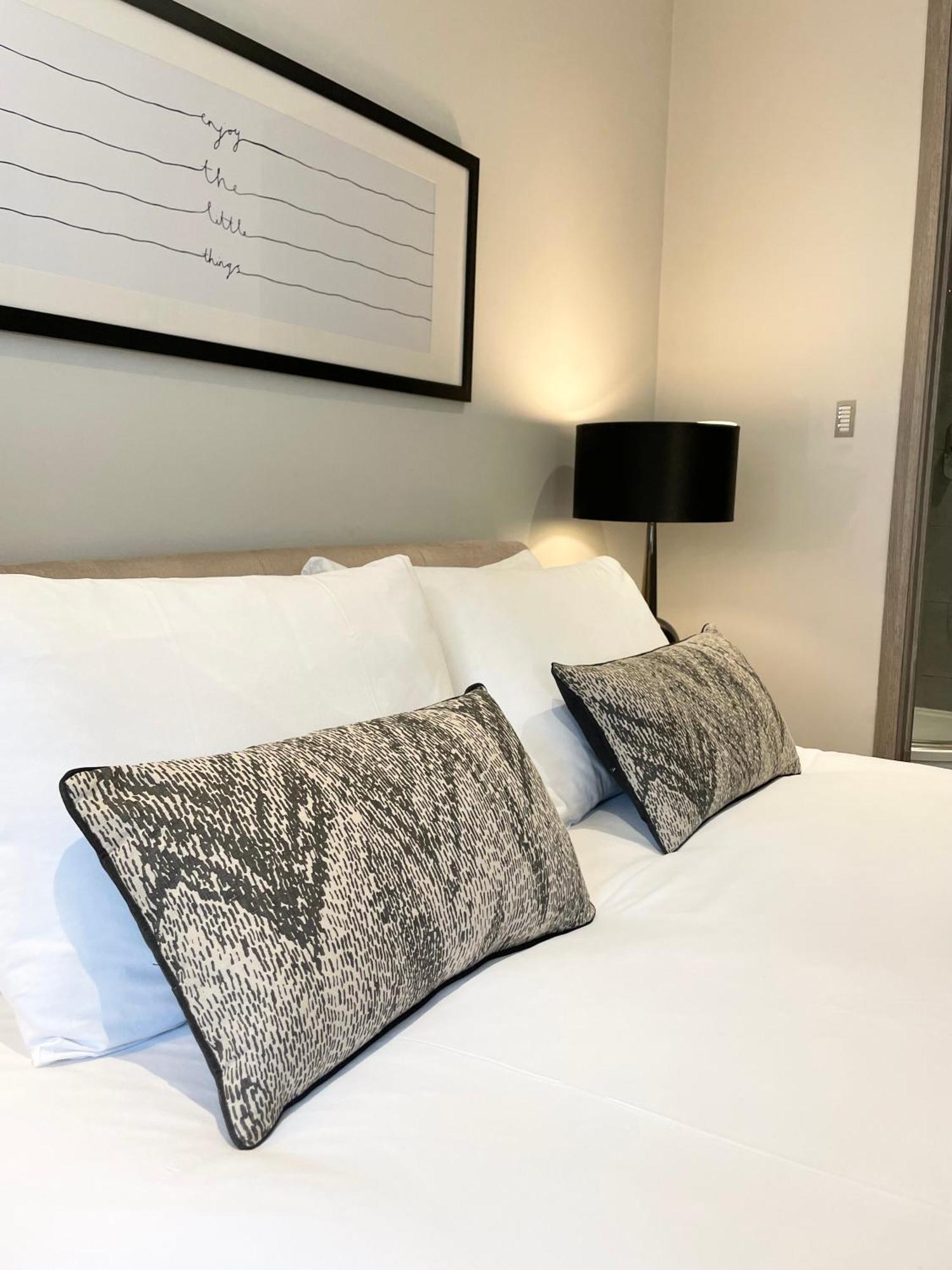 Luxury In Westminster Apartment