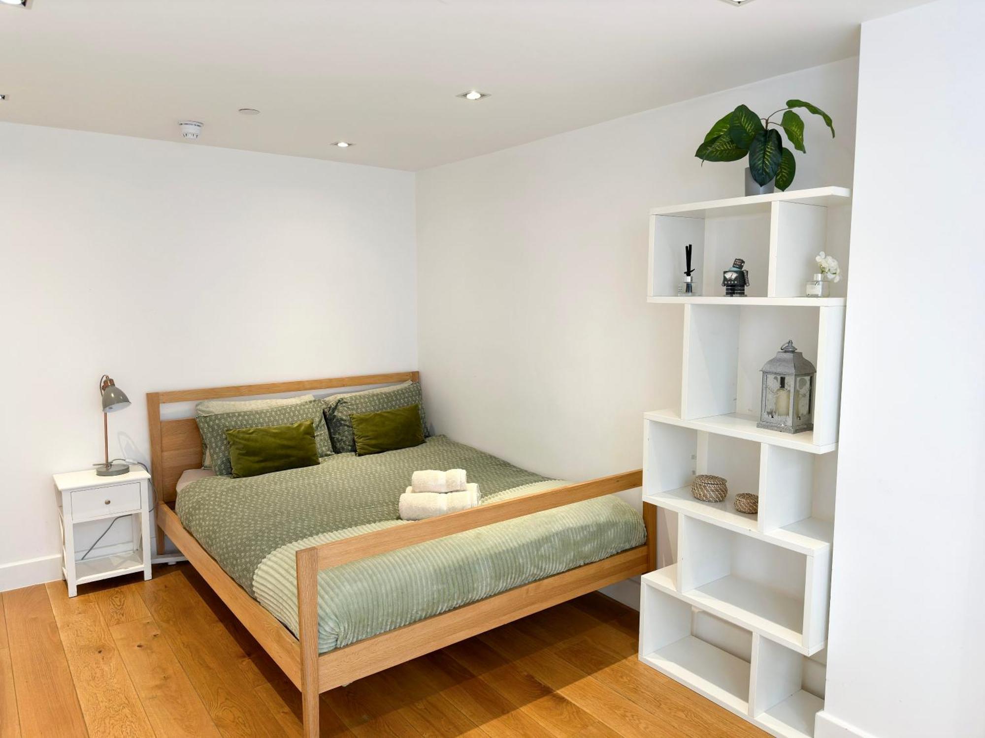 Chic 3 Bedroom Flat With Private Terrace In Holloway Near Finsbury Park Lägenhet London