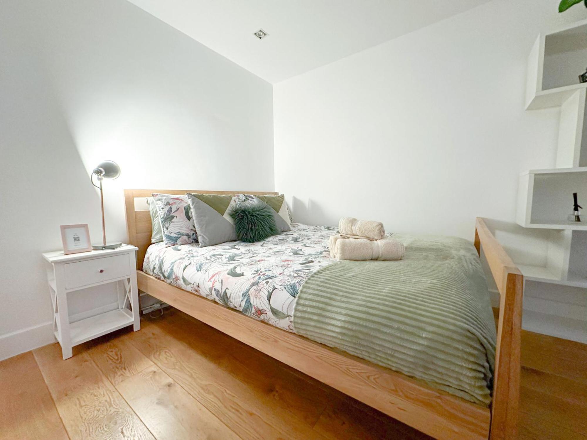Chic 3 Bedroom Flat With Private Terrace In Holloway Near Finsbury Park Londen