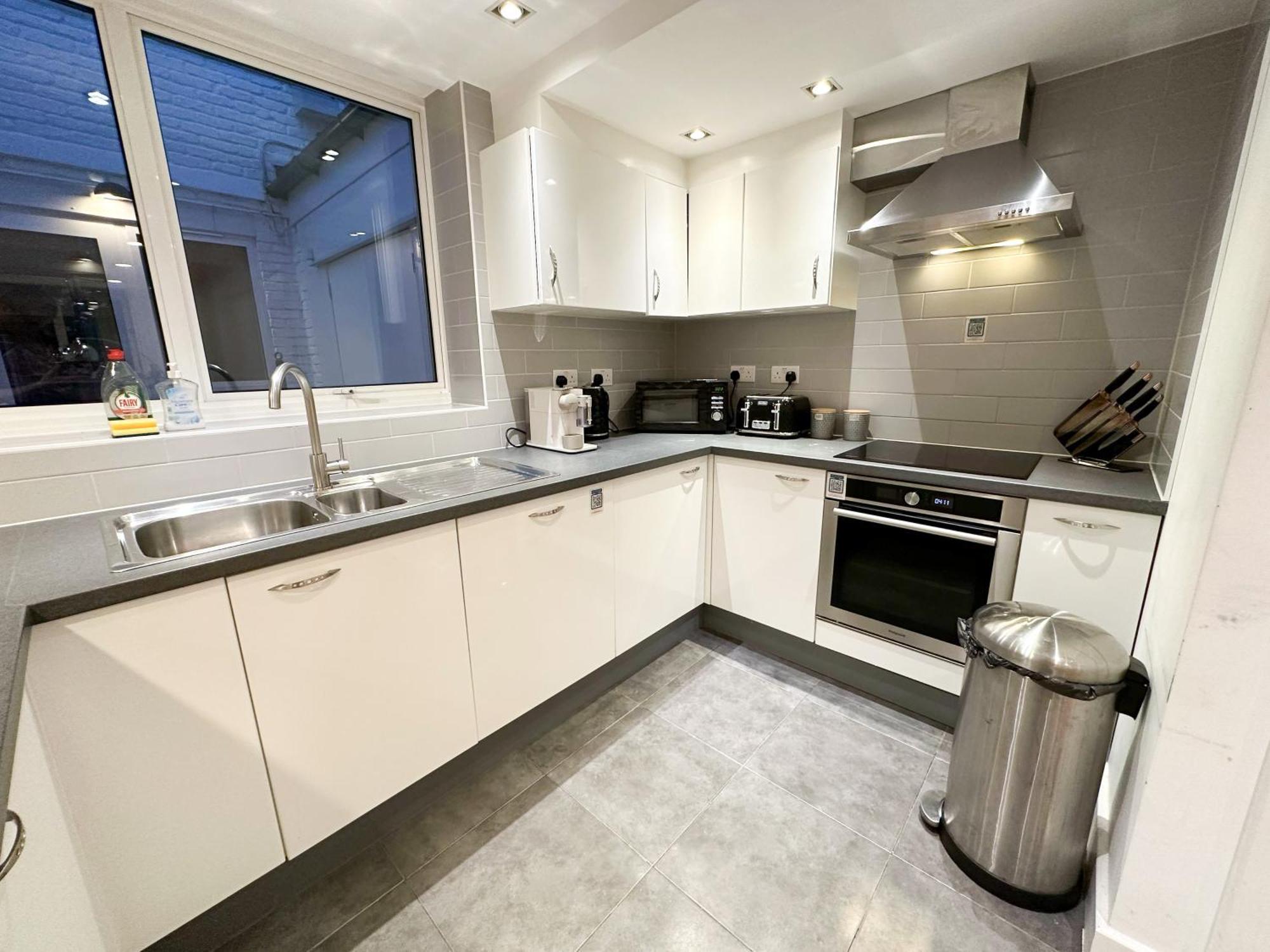 Chic 3 Bedroom Flat With Private Terrace In Holloway Near Finsbury Park Appartement