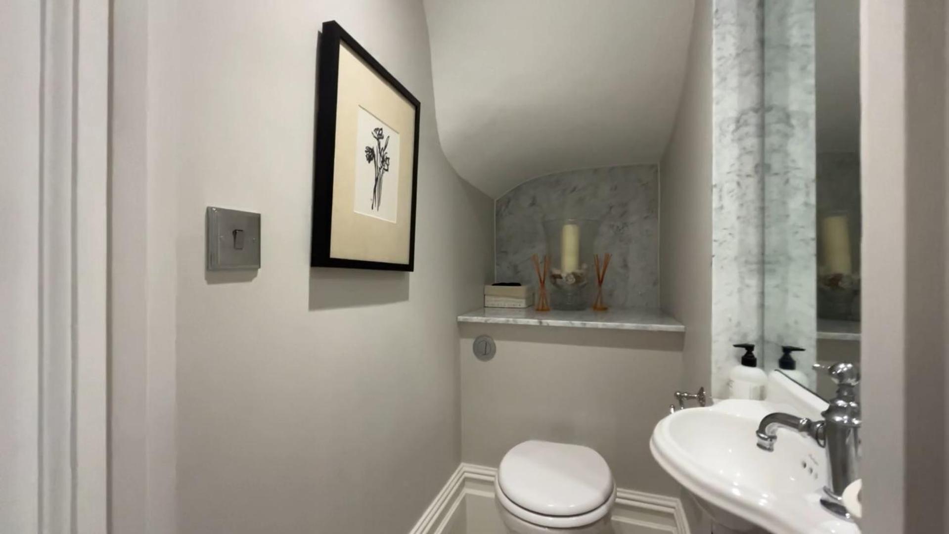 Lägenhet Exceptional Three-bedroom With Three En-suite Bathrooms *