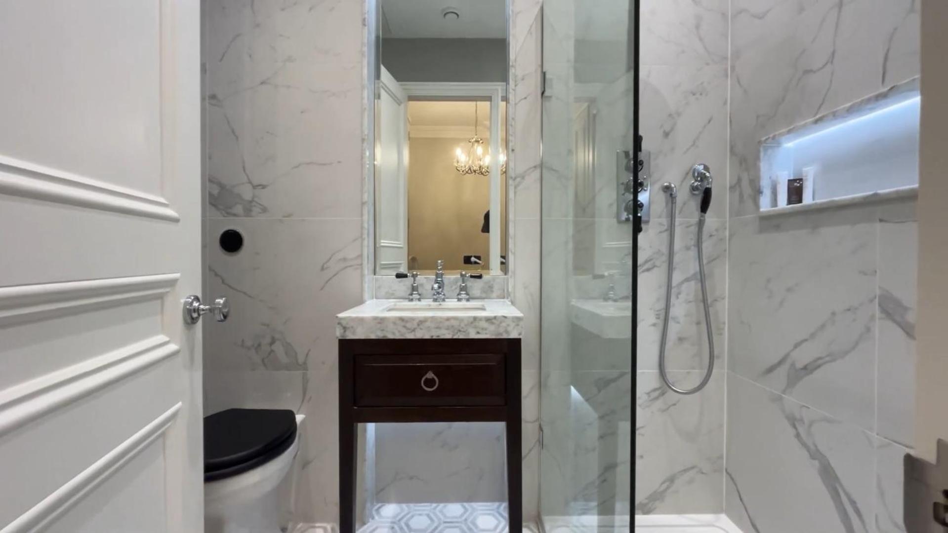 Lägenhet Exceptional Three-bedroom With Three En-suite Bathrooms *