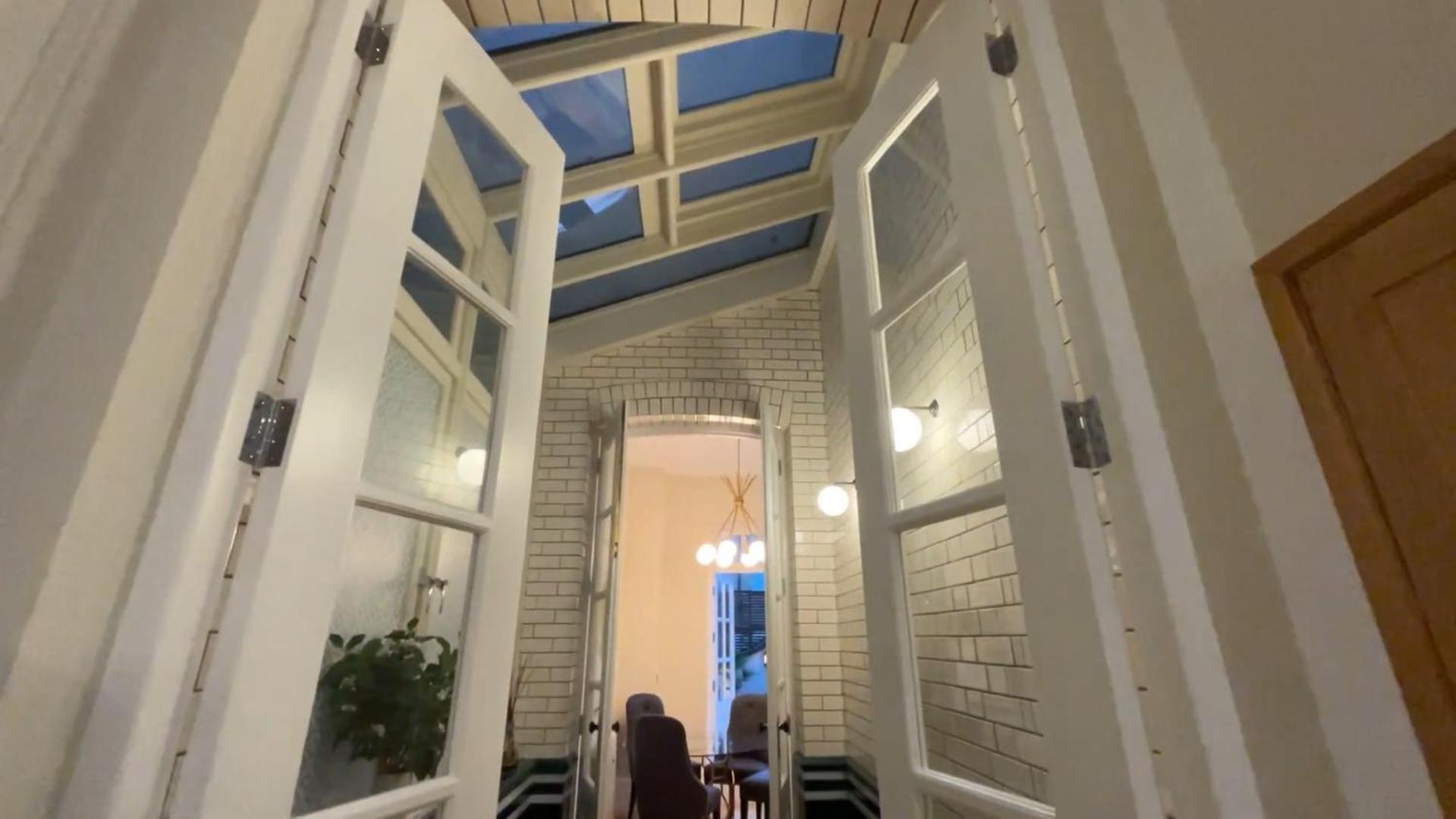 Exceptional Three-bedroom With Three En-suite Bathrooms Lägenhet