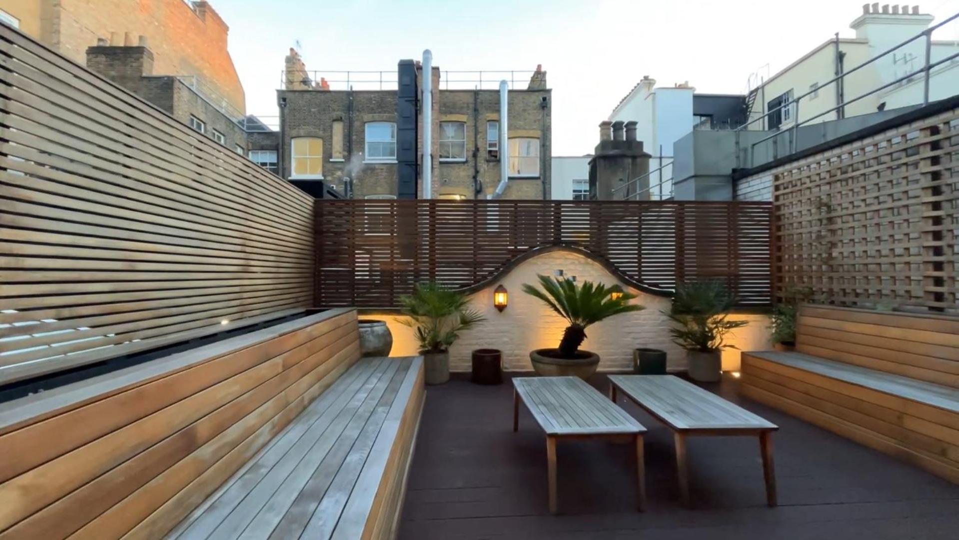 Exceptional Three-bedroom With Three En-suite Bathrooms Lägenhet London