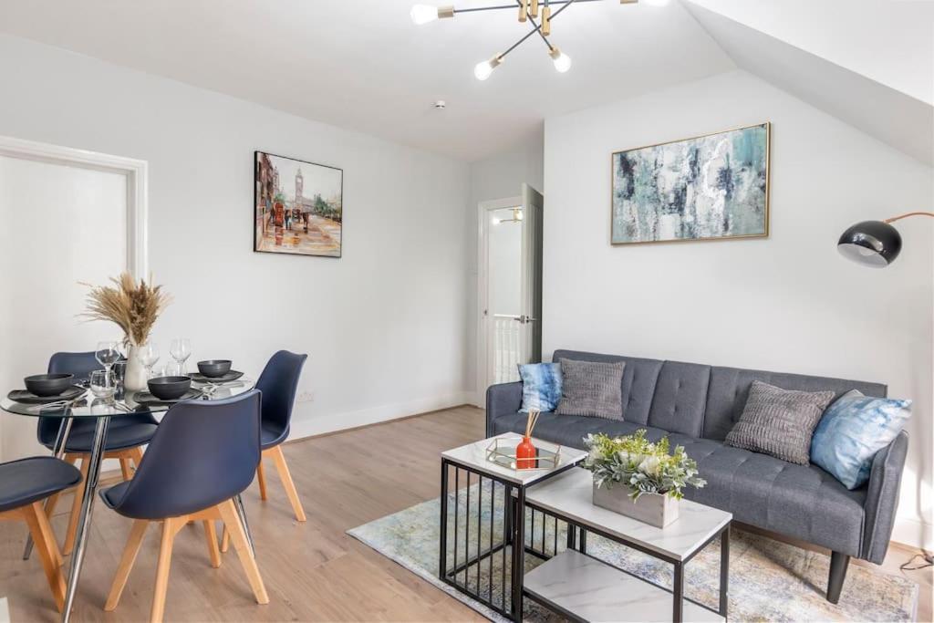 Apartment Crystal Palace Stylish Gem Slp 4 Next To Transport London