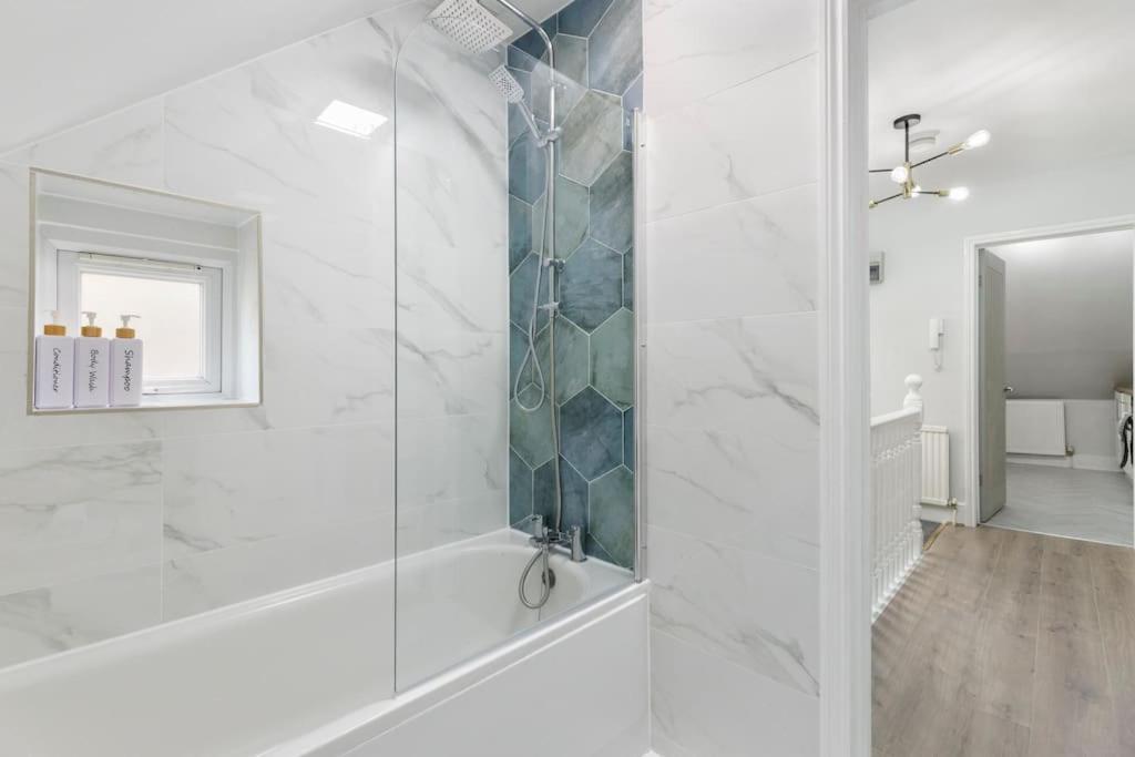 Apartment Crystal Palace Stylish Gem Slp 4 Next To Transport London