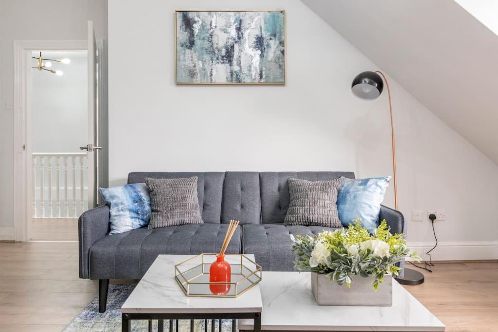 Crystal Palace Stylish Gem Slp 4 Next To Transport London