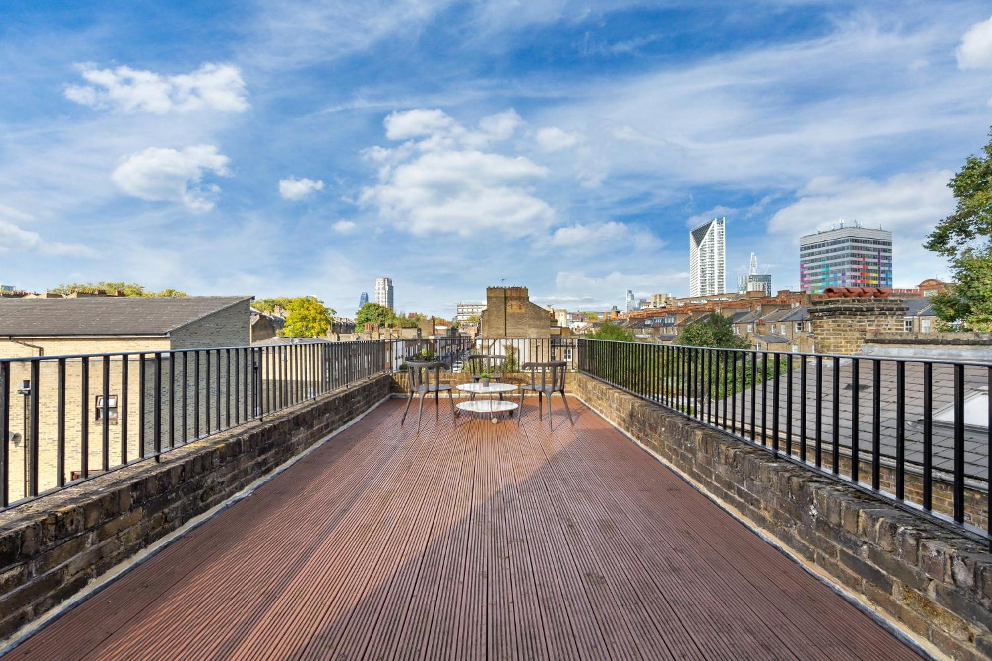Lägenhet Luxury 4 Bedroom Flat With Stunning Shard View From Terrace In London! Next To Station, Sleeps 9 *