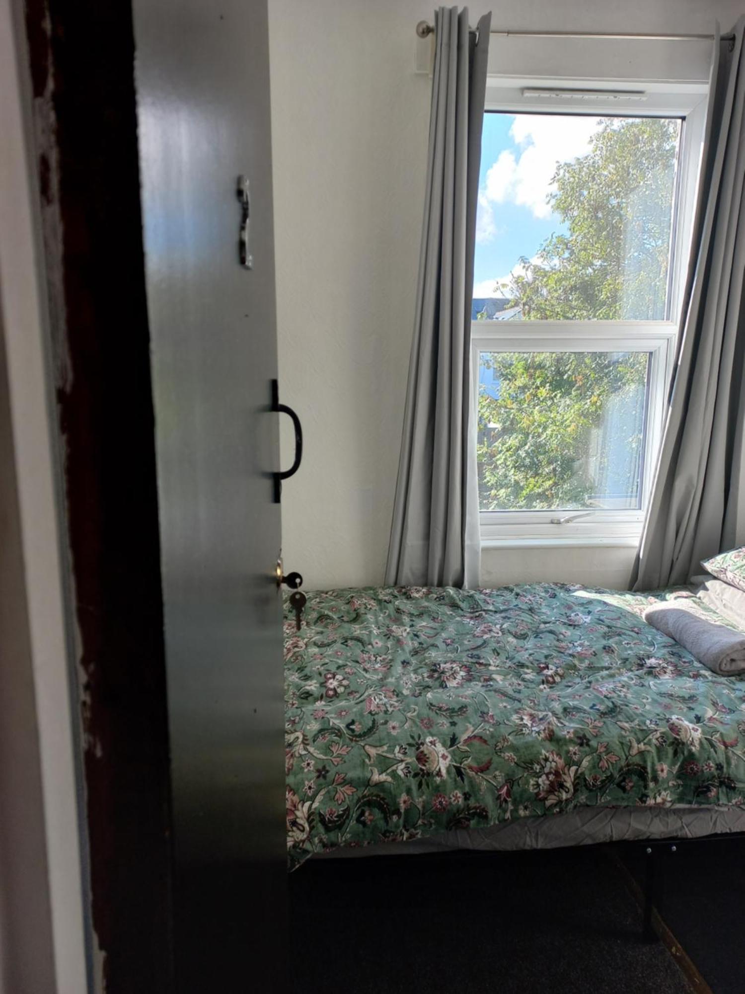 Single Ensuite *