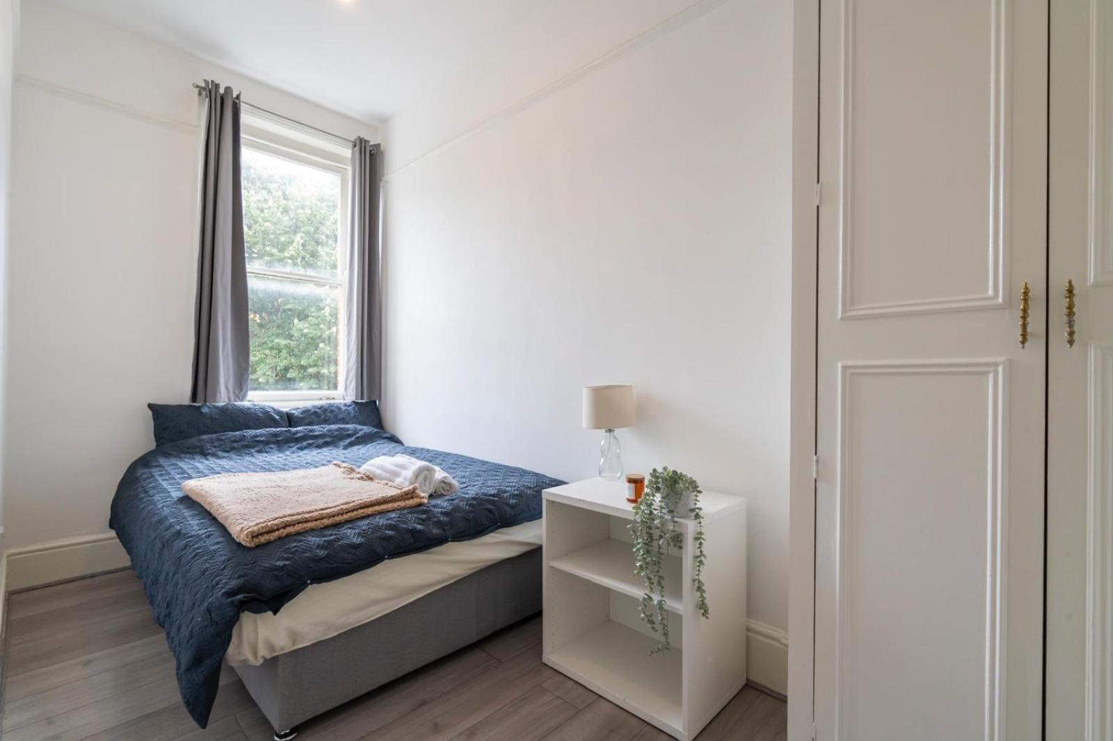 2 Bedroom Flat Sw9 -2min Walk From Brixton Station, Free Off Road Parking Lejlighed