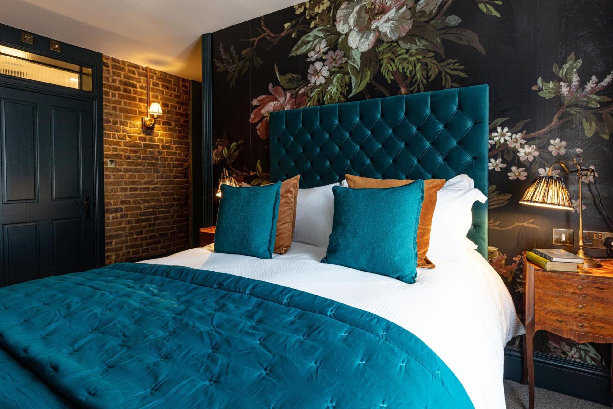 The Red Lion Hotel