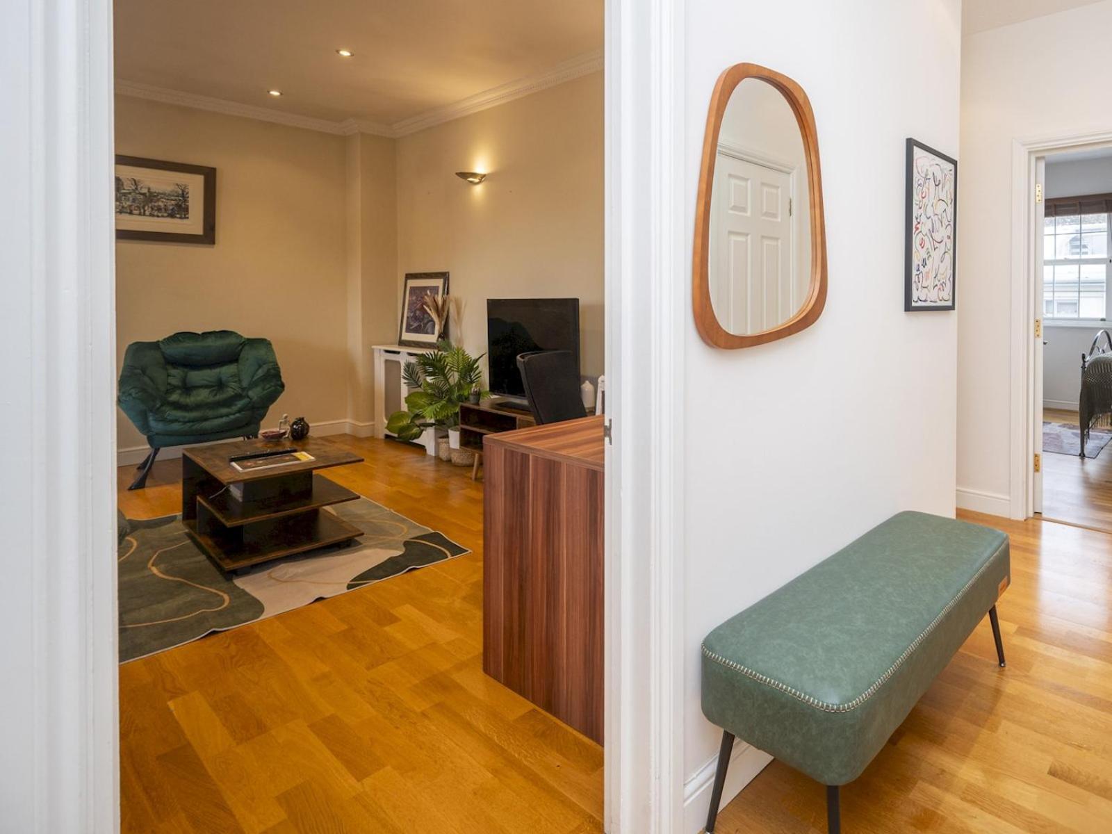 Leilighet Gated Riverside Se16 With Parking Pass The Keys London