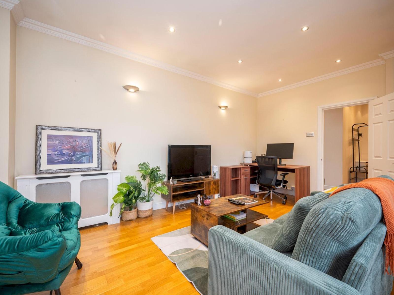 Gated Riverside Se16 With Parking Pass The Keys * Londen