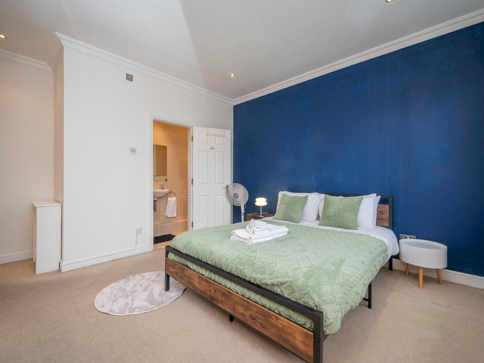 Gated Riverside Se16 With Parking Pass The Keys Leilighet