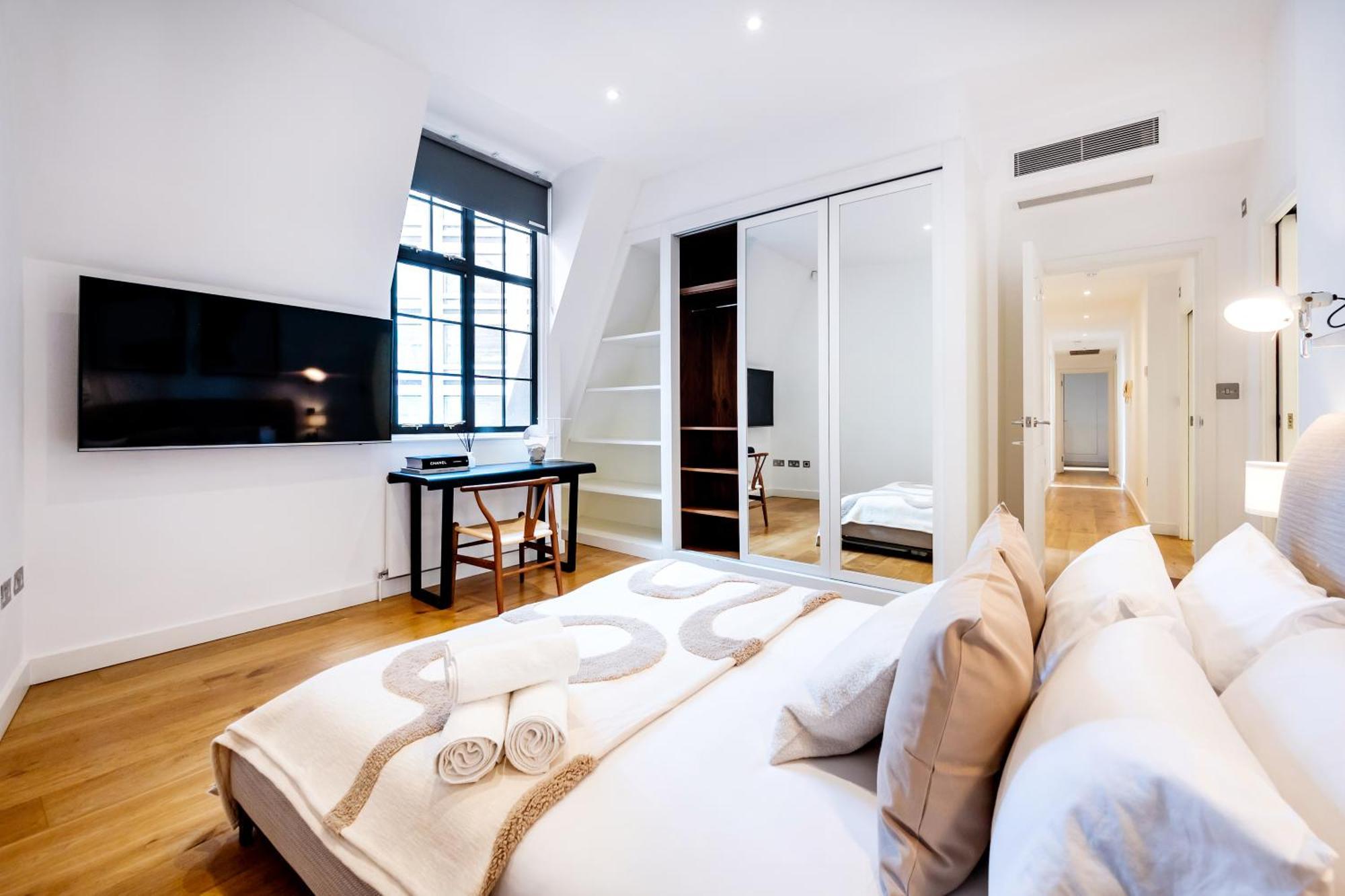 Lejlighed Luxury Aircon 3 Bedr, 4 Beds, 2 Bath Trafalgar Sq London