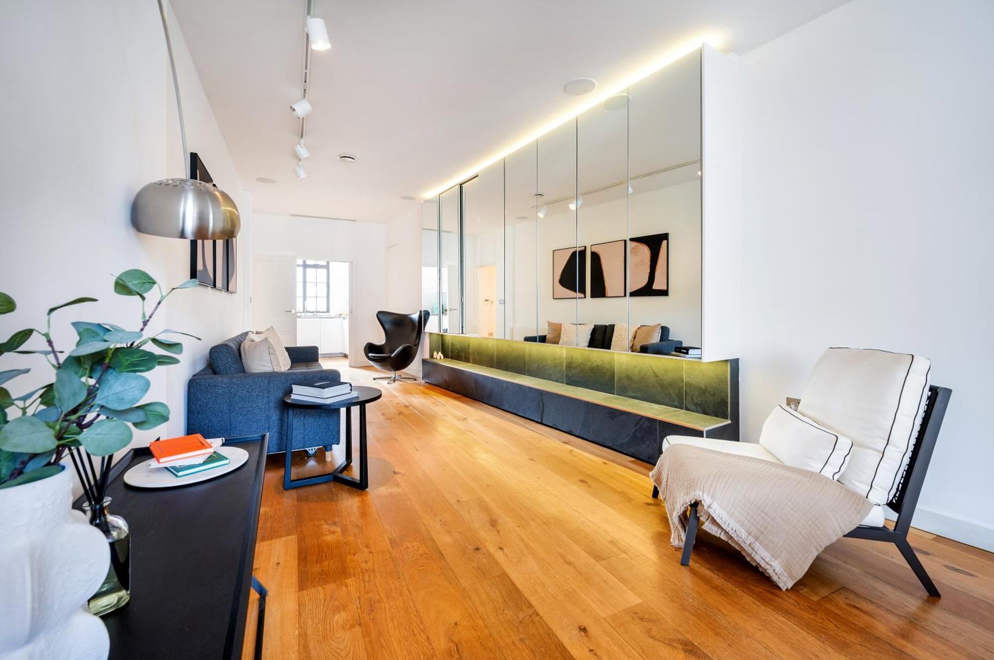 Lejlighed Luxury Aircon 3 Bedr, 4 Beds, 2 Bath Trafalgar Sq London