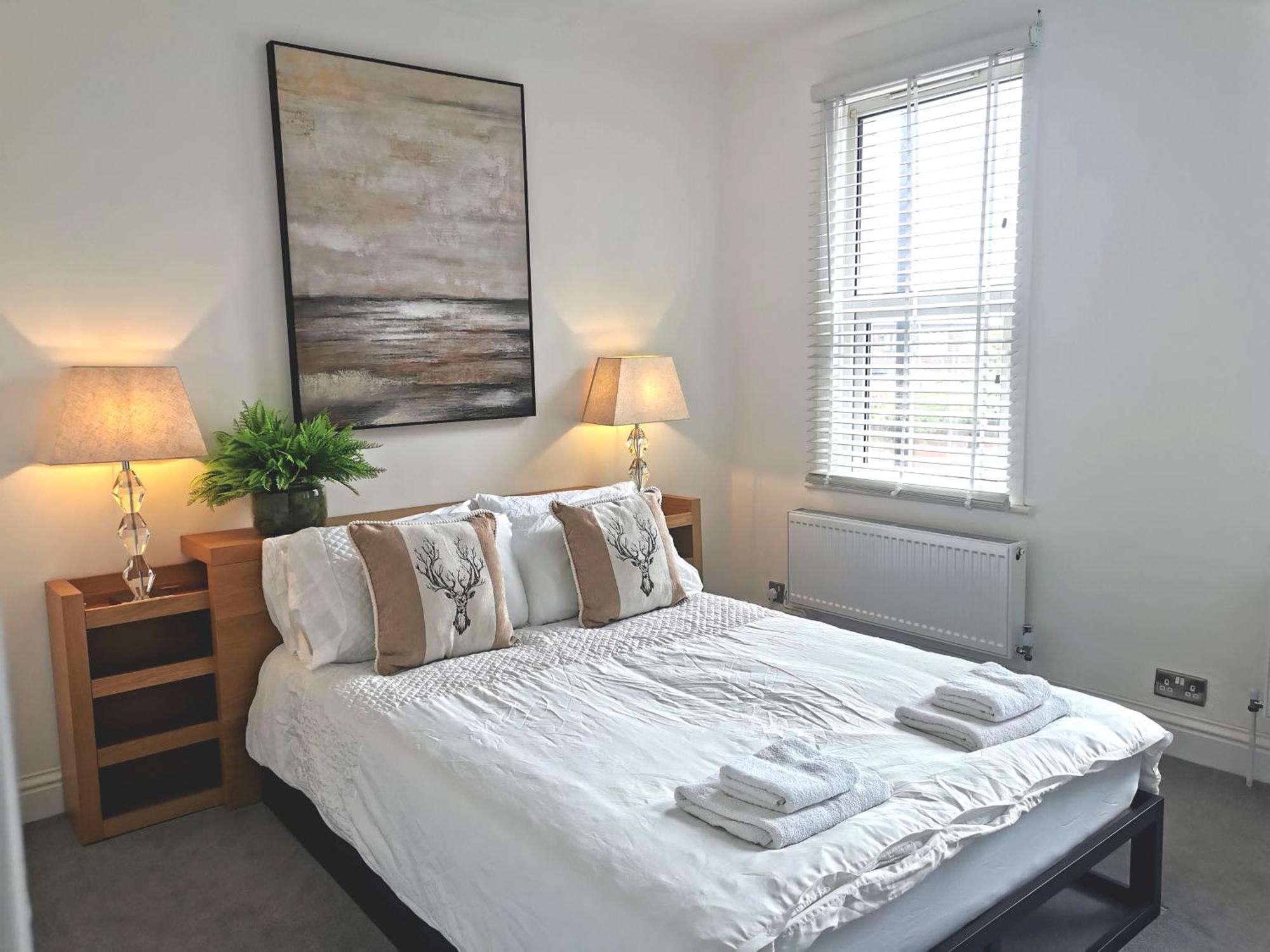 No 10 Spacious 2-bedroom House In Stratford With Parking For Up To Six Ferienhaus