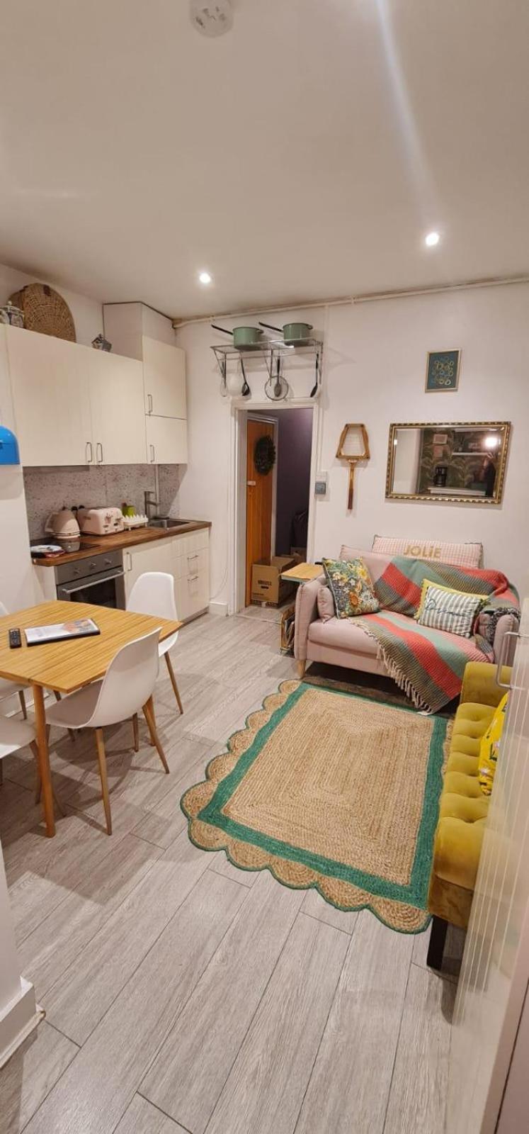 Claremont - Holiday home *