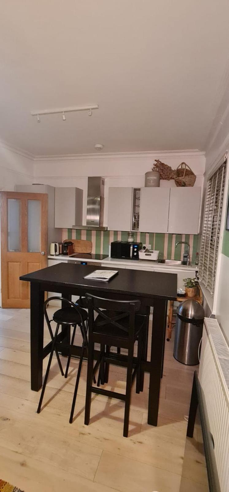 Holiday home Claremont - *