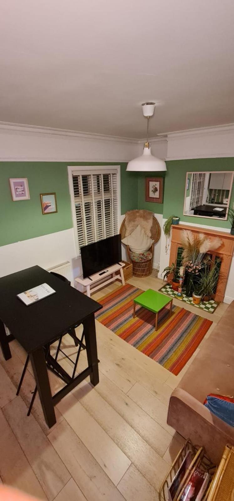 Holiday home Claremont - London