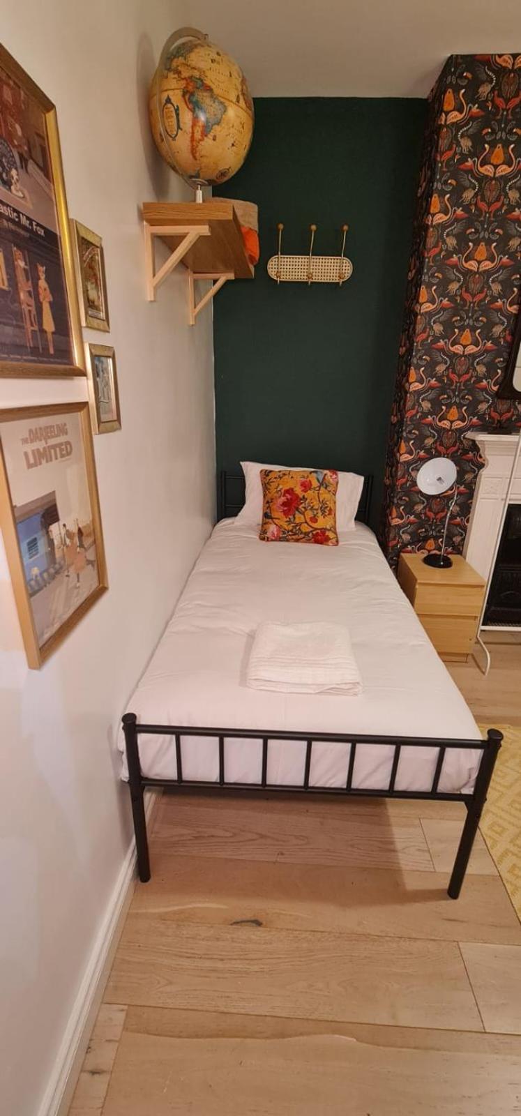 Holiday home Claremont - London