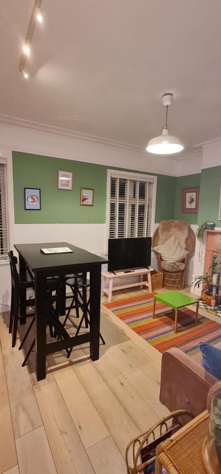 Claremont - Holiday home *