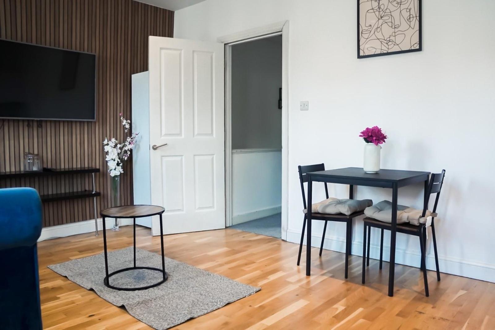 Modern Cosy 2 Bedroom House In Tooting Londra