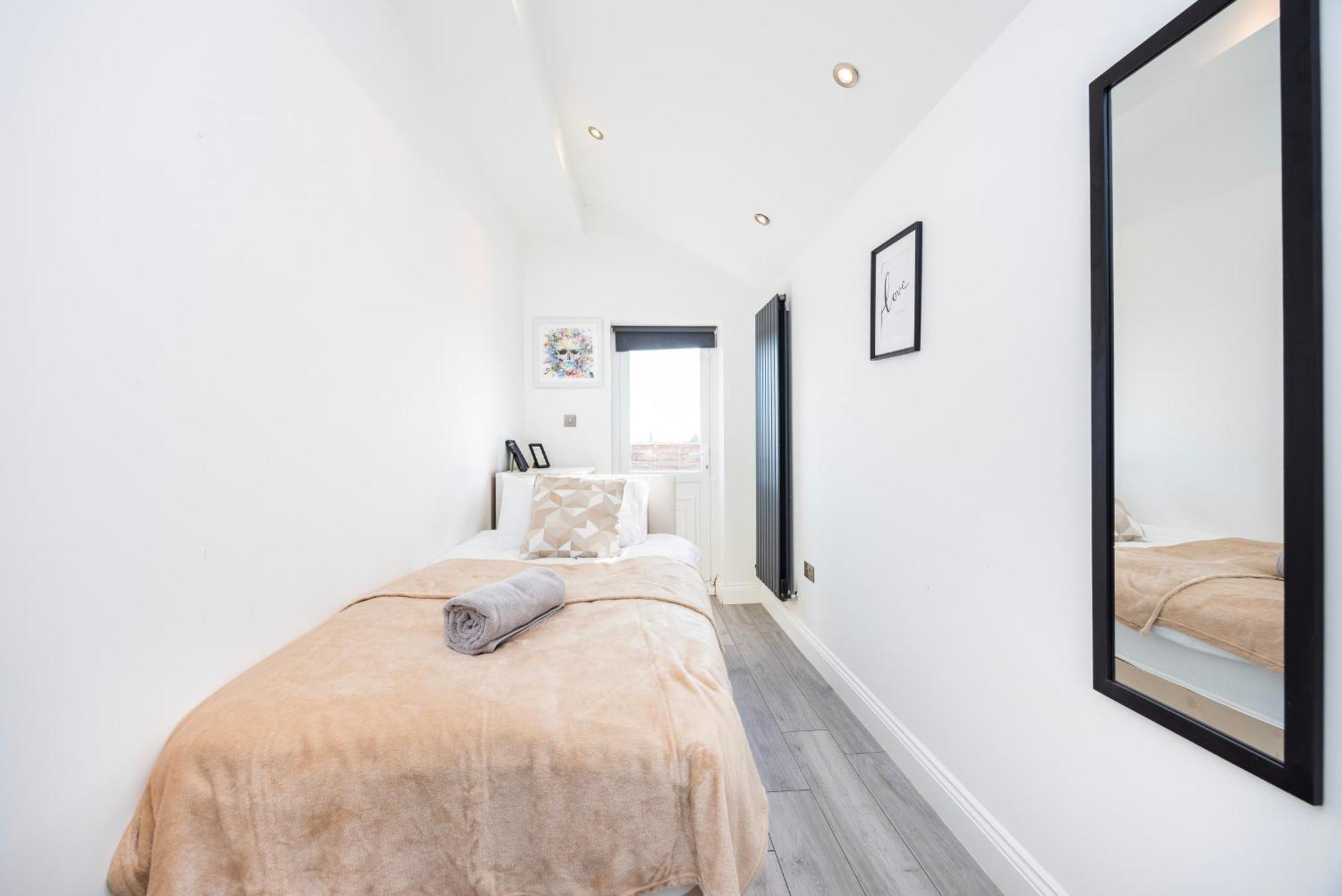 Lejlighed Modern 3 Bedroom With Ensuite *