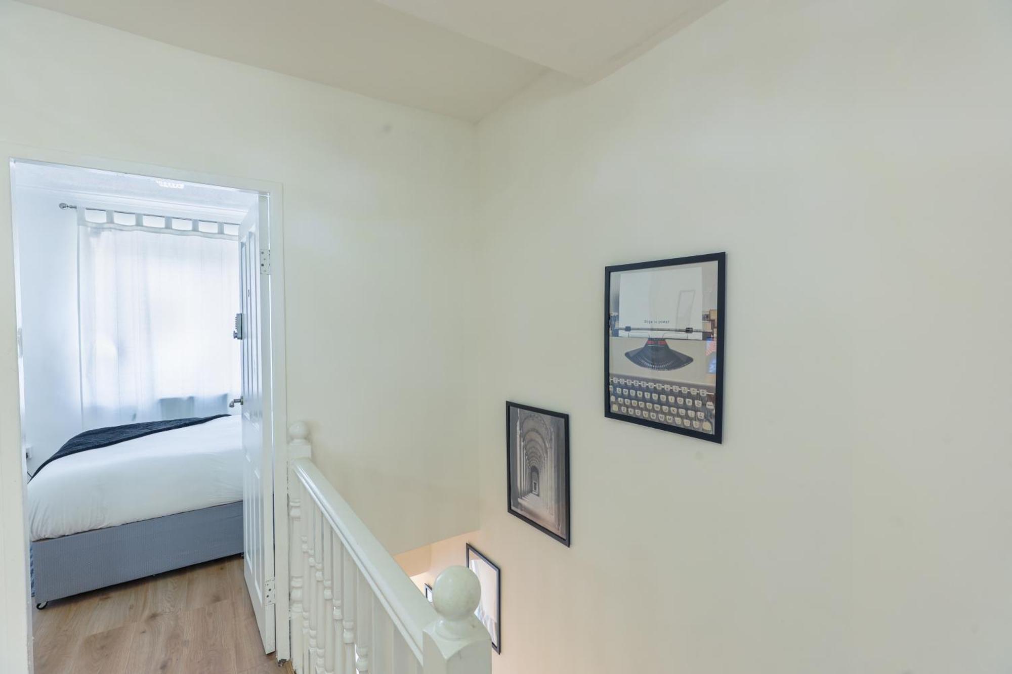 Opulent Heights Guest house London