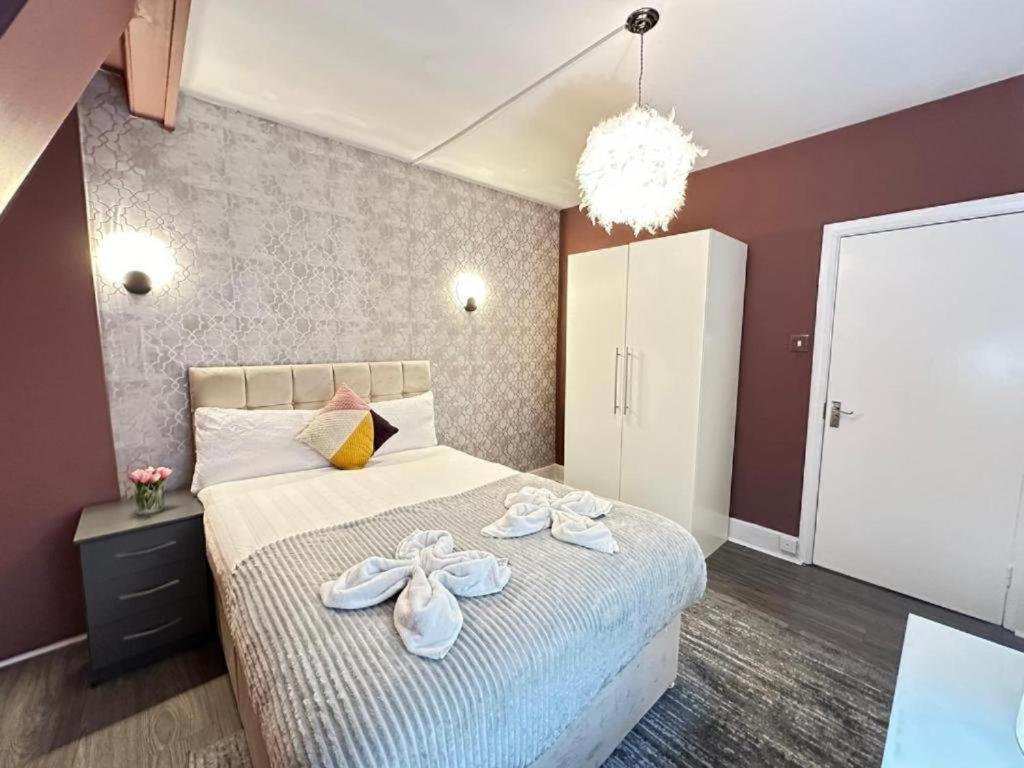 Three Bedroom Near Eye