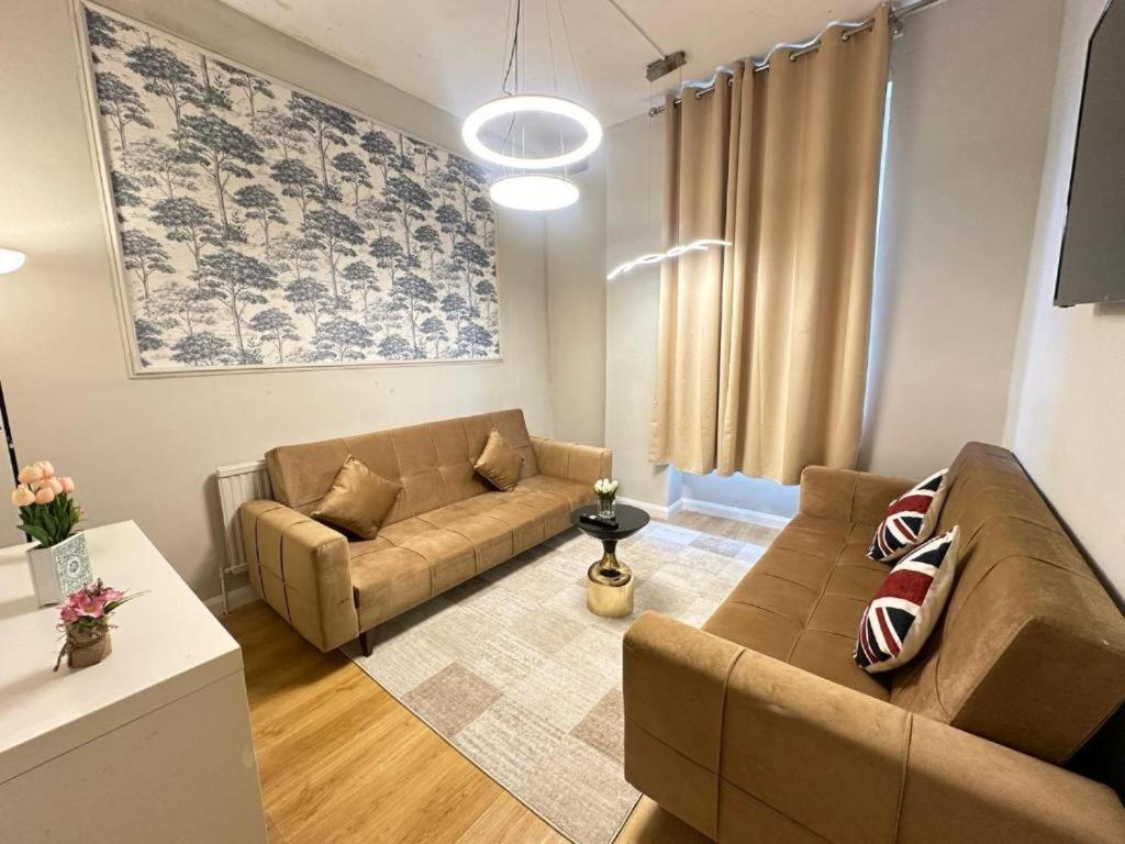 Eye One Bedroom