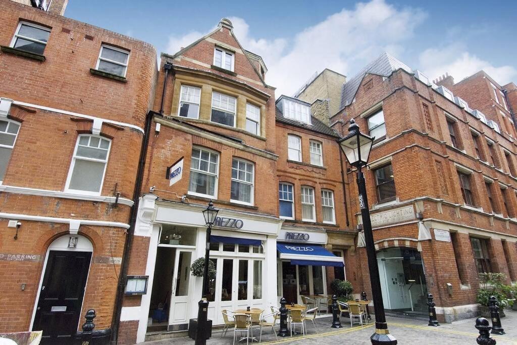Discover 2 Bedroom In Kensington Lejlighed London