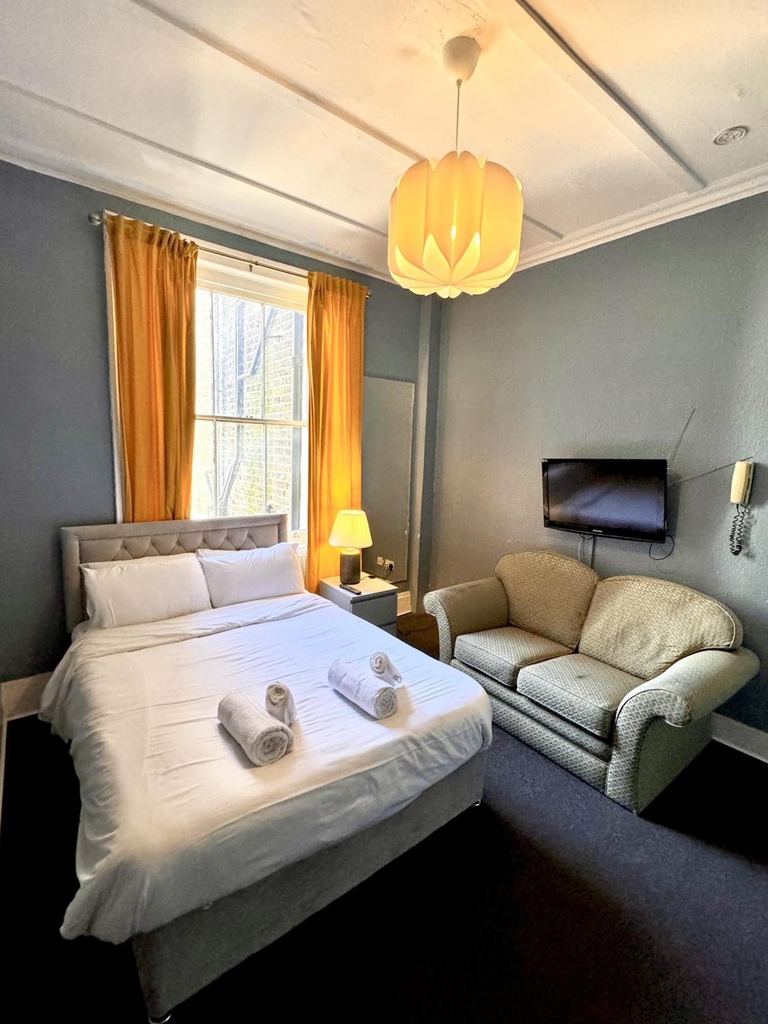 Kensington Gardens Aparthotel 3*