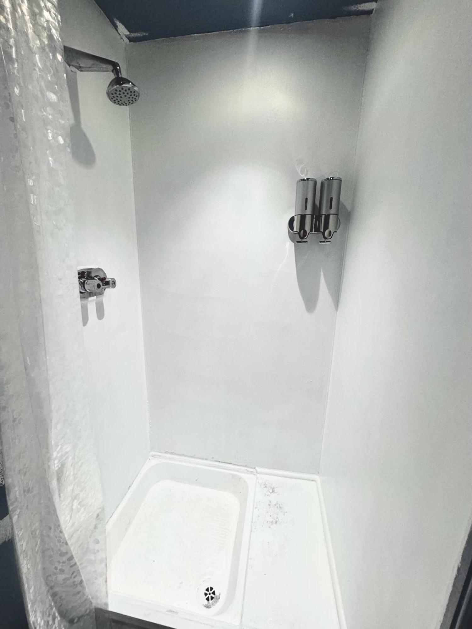 Kensington Gardens Aparthotel