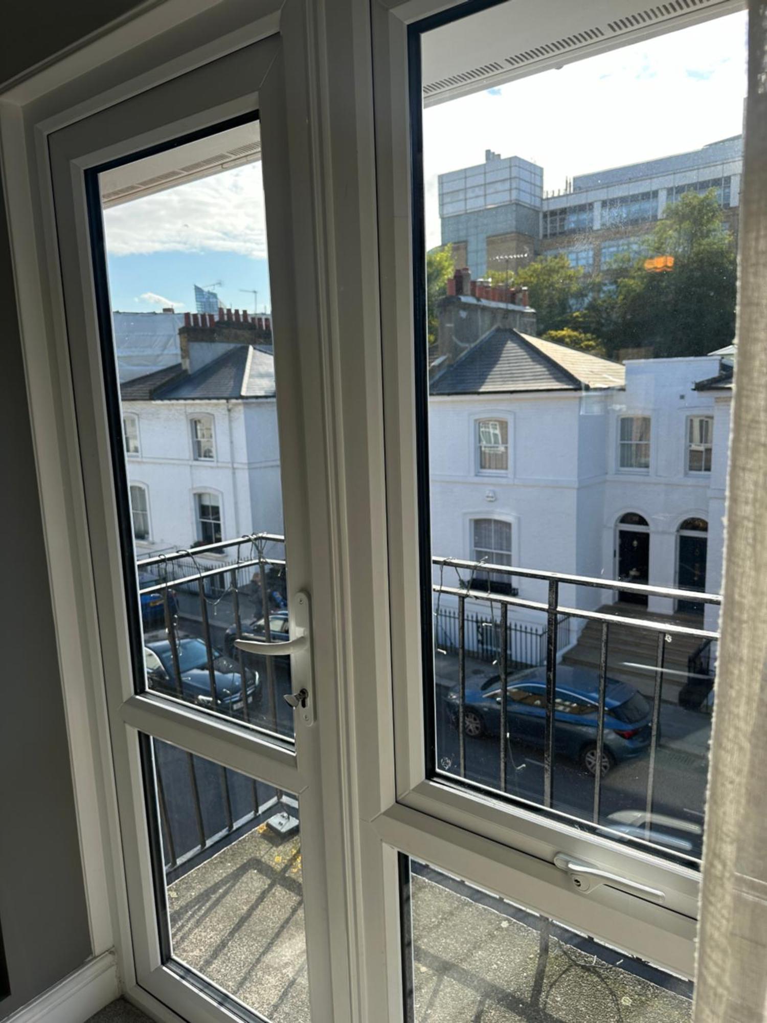 Location In - Kings Road 3-bed With Terrace, Ac & Netflix Lägenhet